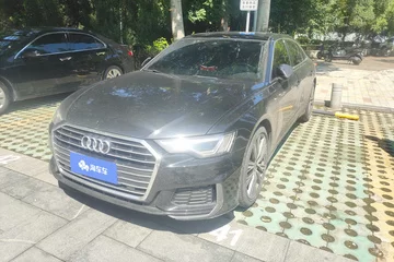 2022款 45 TFSI 臻选动感型