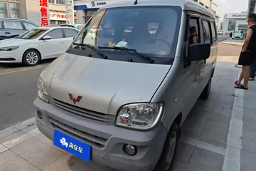 2013款 1.0L 手动  实用型 7座