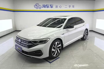 2023款 300TSI 双离合超越版