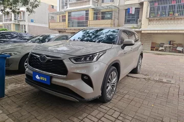 2022款 双擎 2.5L 四驱尊贵版 7座