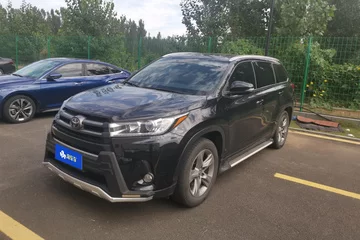 2021款 2.0T 自动四驱豪华版 7座