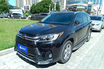 2021款 2.0T 自动四驱尊贵版 7座
