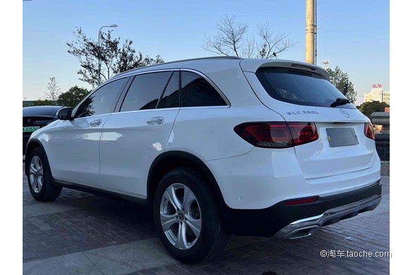 88万_白色2020款glc260l4matic动感型_北京奔驰二手车_淘车